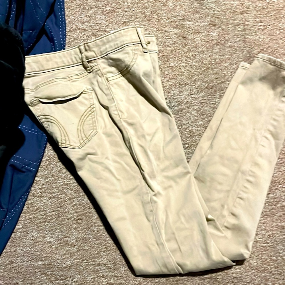 Hollister low rise super skinny jeans size 3